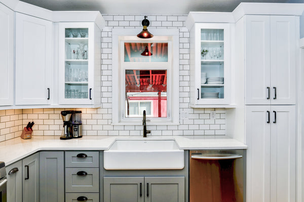DIY - Replacing Kitchen Cabinet Handles